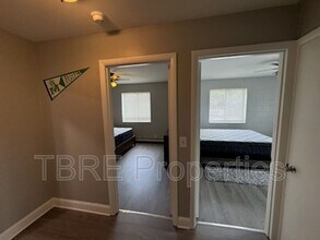 1528 6th Ave in Huntington, WV - Foto de edificio - Building Photo