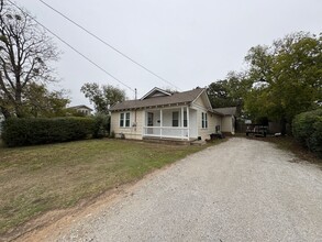 1800 Bolivar St in Denton, TX - Building Photo - Building Photo