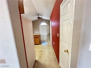 9522 Lavarun Ct in Las Vegas, NV - Building Photo - Building Photo