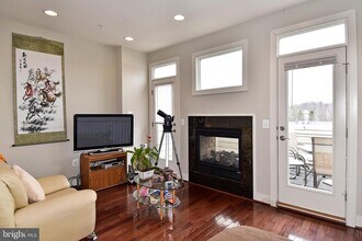 4531 Westhall Dr in Washington, DC - Building Photo - Building Photo