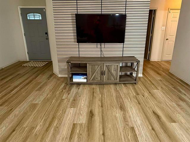 2817 Maegen Cir in Fort Worth, TX - Building Photo - Building Photo