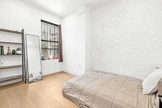107 First Avenue, Unit 7 in New York, NY - Building Photo - Building Photo
