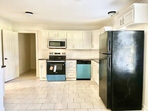 512 Broadmoor Ave in Baton Rouge, LA - Building Photo - Building Photo