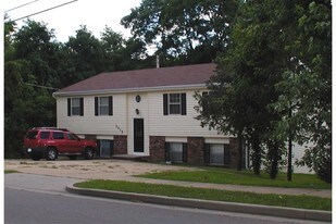 2099 Vienna Rd in Rolla, MO - Building Photo