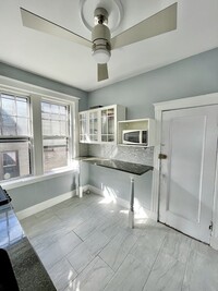 35 Mount Hood Rd, Unit 10 in Boston, MA - Building Photo - Building Photo