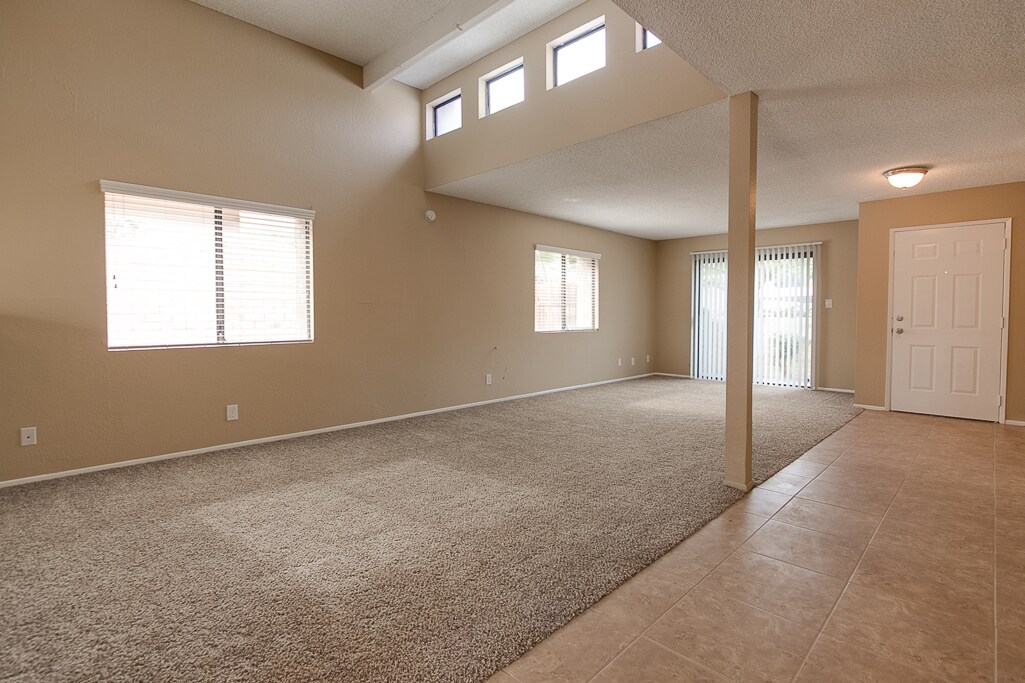 73665 Fred Waring Dr in Palm Desert, CA - Building Photo