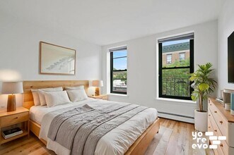 352 W 117th St in New York, NY - Building Photo - Building Photo