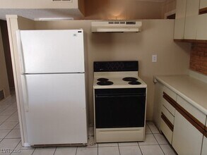 1880 Caballero Way in Las Vegas, NV - Building Photo - Building Photo