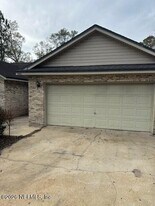 45035 Hartford Ct in Callahan, FL - Building Photo