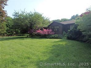 912 Greenway Rd in Woodbridge, CT - Building Photo - Building Photo