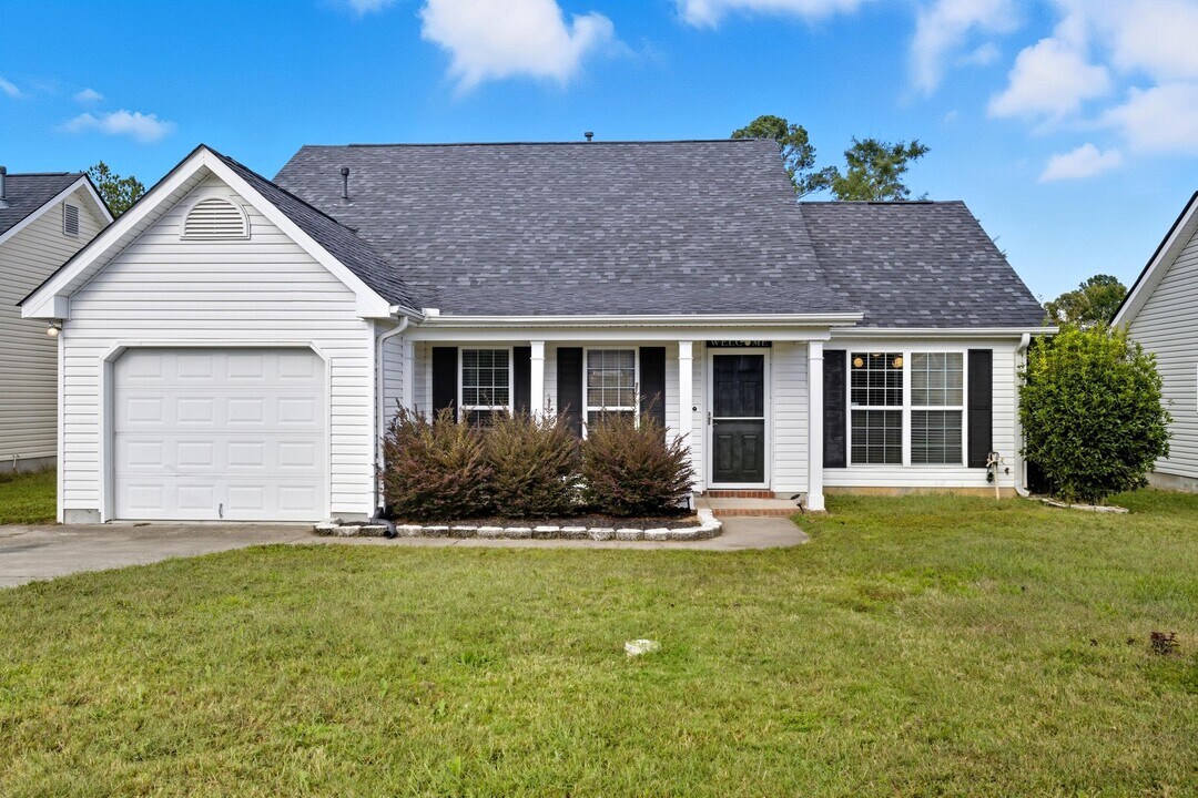 607 Creek Bottom Trail in Grovetown, GA - Building Photo