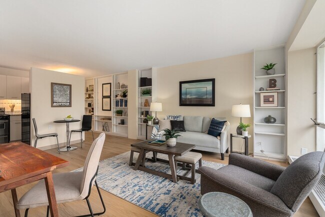 29 Concord Ave, Unit 606 in Cambridge, MA - Foto de edificio - Building Photo