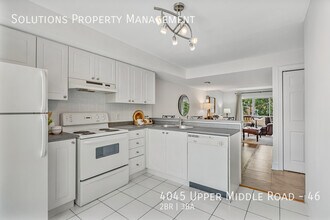 4045 Upper Middle Rd in Burlington, ON - Building Photo - Building Photo