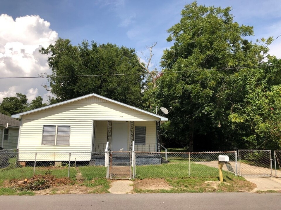 1018 Woodward Ave in Gulfport, MS - Building Photo