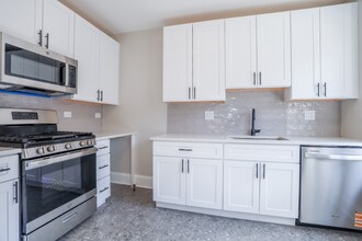 6414 N Richmond St in Chicago, IL - Foto de edificio - Building Photo