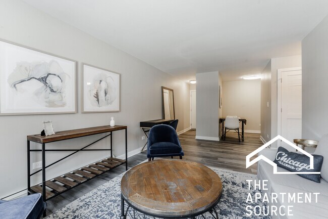 955 W Foster Ave in Chicago, IL - Building Photo - Building Photo