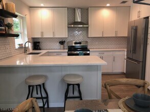 235 Lanchester Ct in Naples, FL - Building Photo - Building Photo