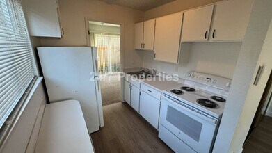 1422 SE 29th Ave in Portland, OR - Building Photo - Building Photo