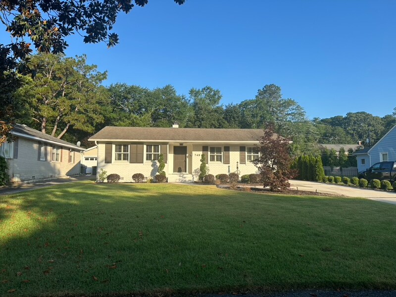 749 Poinsettia St in Columbia, SC - Building Photo