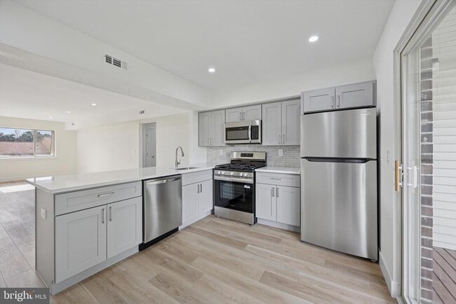 510 Bradley Ct in Princeton, NJ - Building Photo - Building Photo