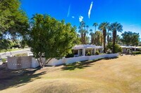 70891 Country Club Dr in Rancho Mirage, CA - Foto de edificio - Building Photo