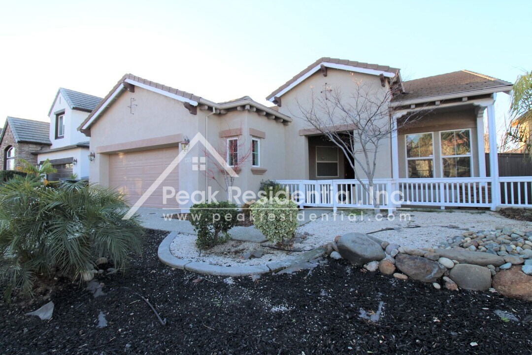 6732 Cherry Ridge Cir in Roseville, CA - Building Photo