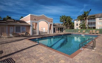 3264 Amanda Ln-Unit -N/A in Naples, FL - Building Photo - Building Photo