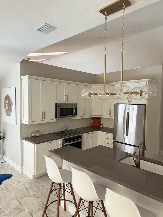 property at 6628 New Haven Cir