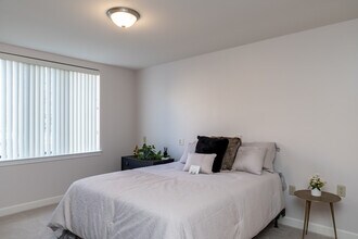 Allegria Village in Dearborn, MI - Foto de edificio - Interior Photo