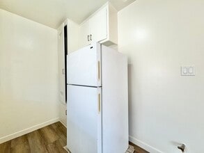 5625 W Jefferson Blvd in Los Angeles, CA - Building Photo - Building Photo