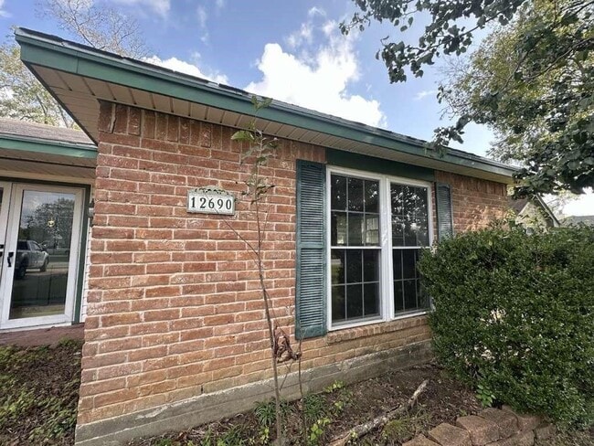 12690 Ridgecrest Dr in Willis, TX - Building Photo - Building Photo