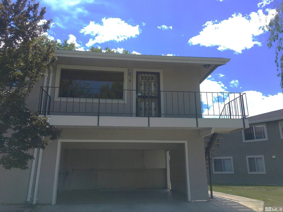 5020 Tahiti Wy in Reno, NV - Building Photo