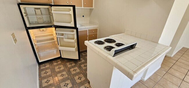 206 N Park View St, Unit 104 in Los Angeles, CA - Foto de edificio - Building Photo