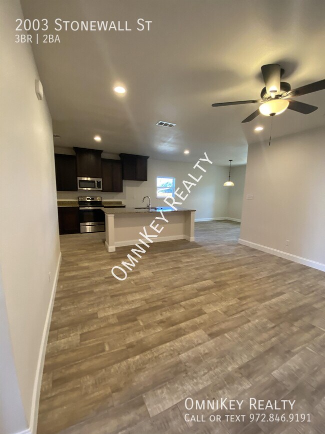 2003 Stonewall St in Greenville, TX - Building Photo - Building Photo