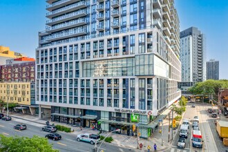 Dundas Square Gardens in Toronto, ON - Building Photo - Building Photo