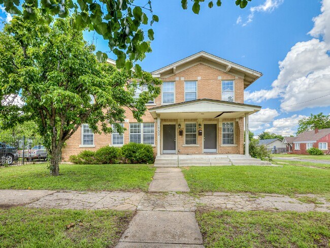 property at 1703 NW 18th St
