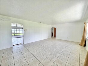 1002 Biltmore Dr NW in Winter Haven, FL - Building Photo - Building Photo