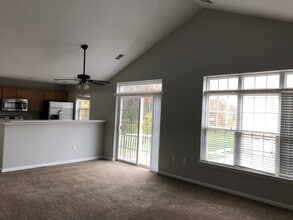 538 Olde English Cir in Howell, MI - Foto de edificio - Building Photo