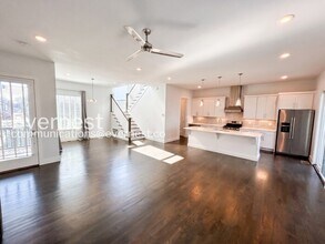 915 Delmas Ave in Nashville, TN - Building Photo - Building Photo