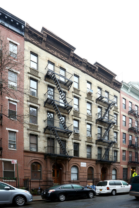 Cooperative in New York, NY - Building Photo