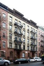 409 W 48th St in New York, NY - Building Photo - Building Photo