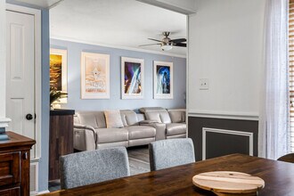 2703 S I-35 Frontage Rd, Unit SI ID1492680P in Austin, TX - Foto de edificio - Building Photo