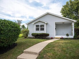 916 E Dixon St in Kokomo, IN - Building Photo