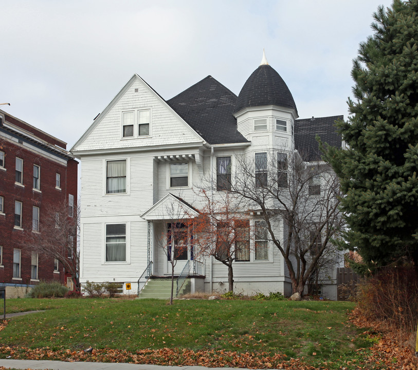 408 W Bancroft St in Toledo, OH - Foto de edificio