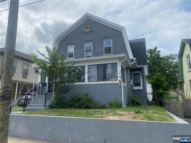property at 71 W Madison Ave