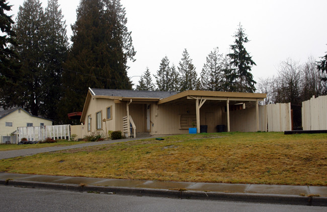 629 Casino Rd in Everett, WA - Building Photo - Building Photo