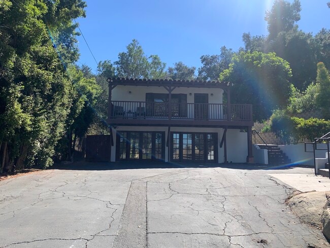 9625 Grossmont Summit Dr in La Mesa, CA - Building Photo - Building Photo