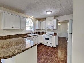 820 Madison Chase Way in Lawrenceville, GA - Building Photo - Building Photo