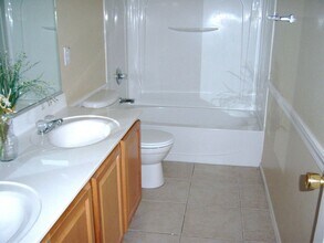 1056 E Lakeview Dr in San Tan Valley, AZ - Building Photo - Building Photo