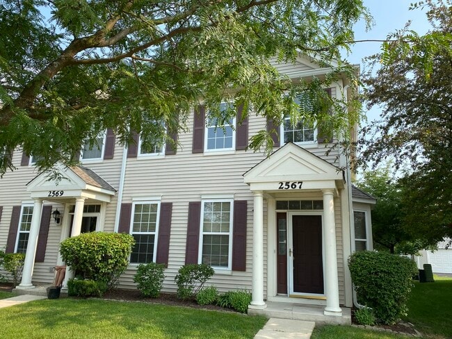 property at 2567 Hillsboro Blvd
